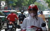 {ẢNH] Nắng nóng kéo dài, lại lo nguy cơ tai nạn giao thông cho những 